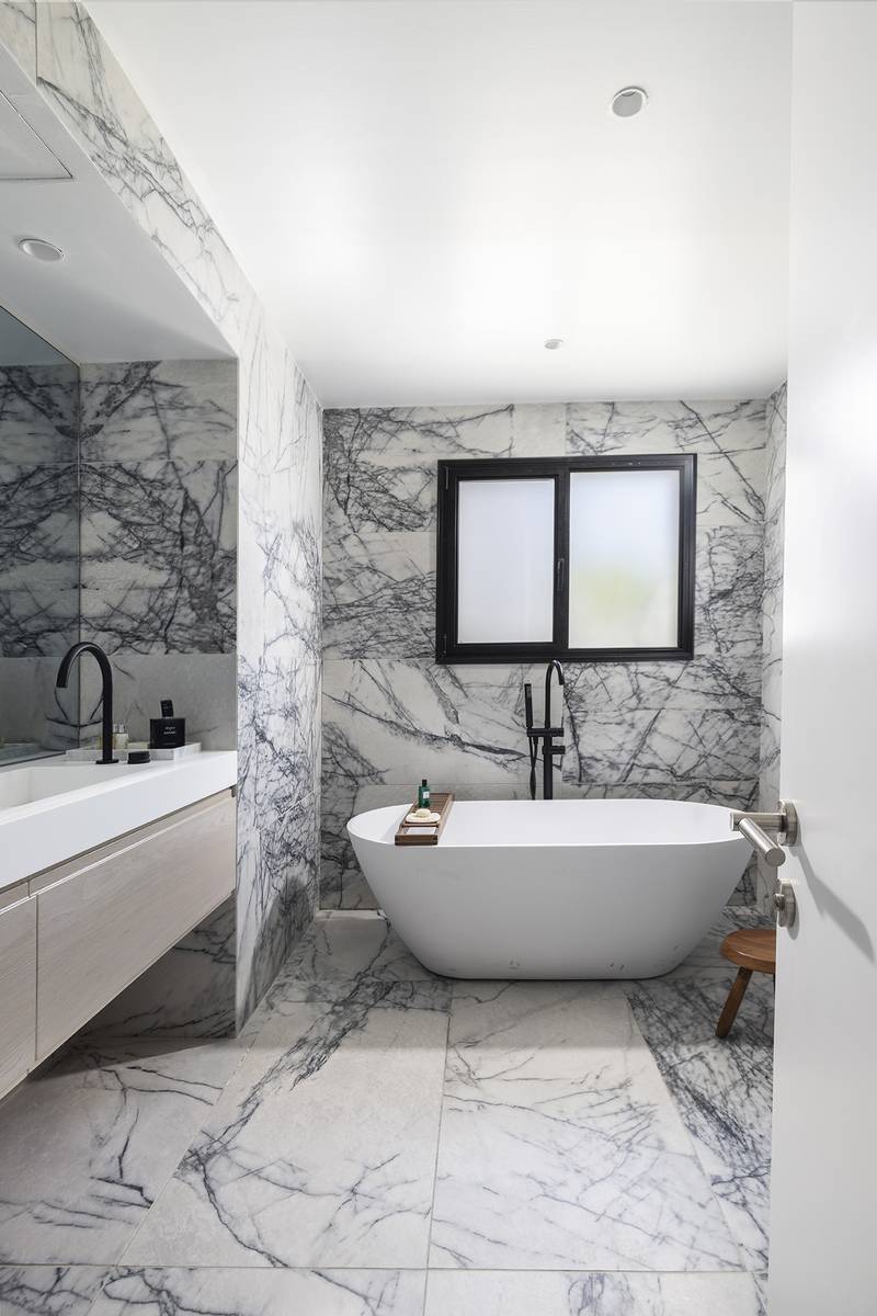 Spa-inspired ensuite bathroom at Aura Penthouse Jerusalem – photo 5