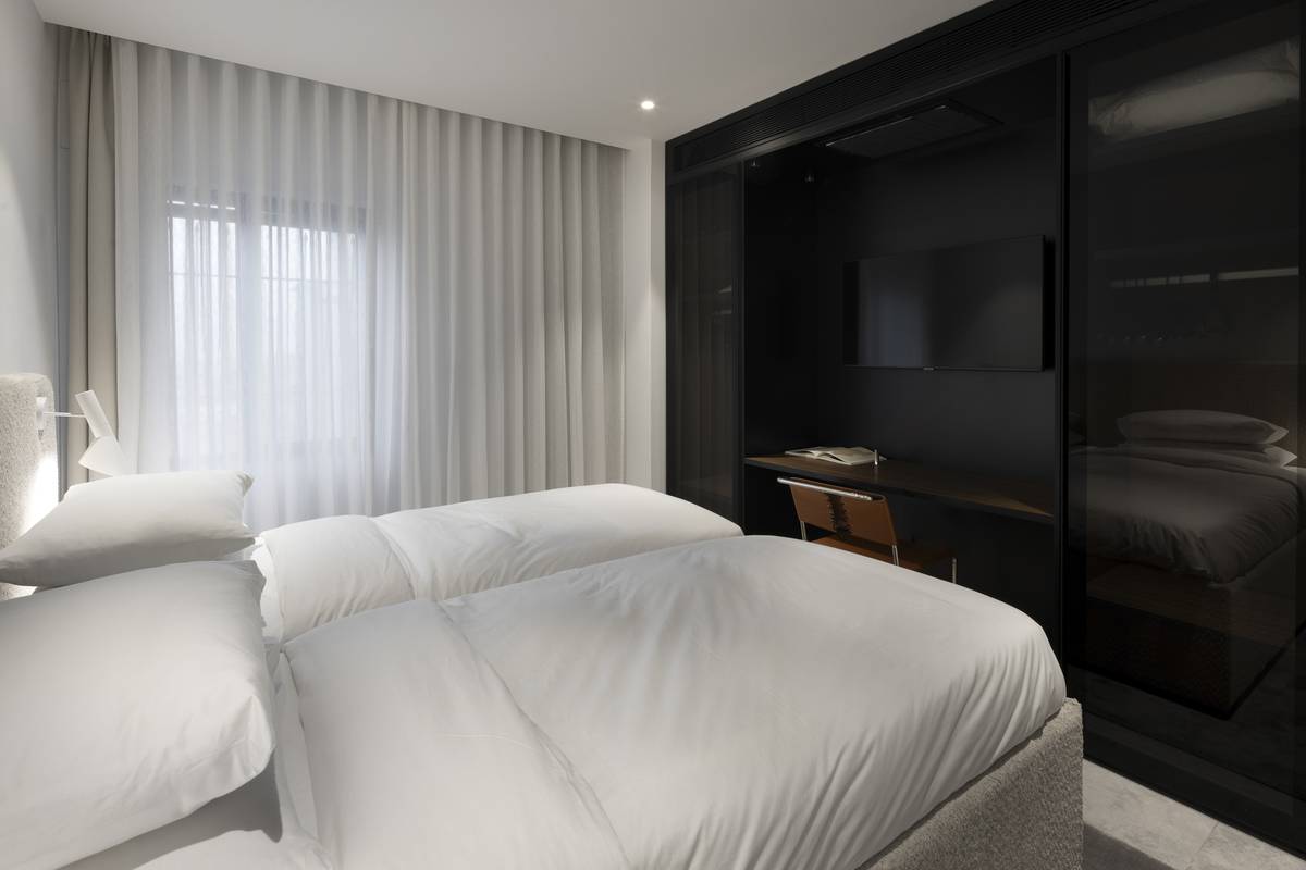 Bedroom suite at Aura Penthouse Jerusalem – photo 20