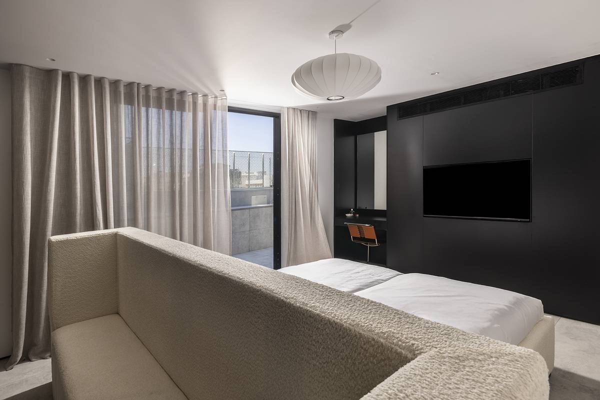 Bedroom suite at Aura Penthouse Jerusalem – photo 7