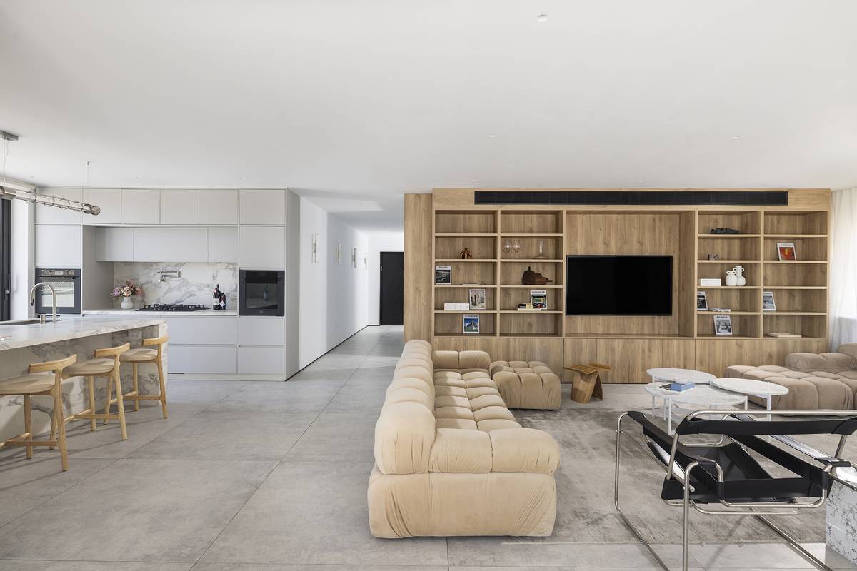 Reception salon and gourmet kitchen at Aura Penthouse Jerusalem – photo 4